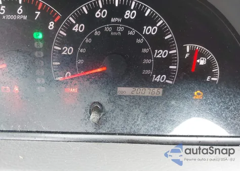 2005 Toyota Camry Le z USA, uszkodzony, nr VIN 4T1BE30KX5U027862